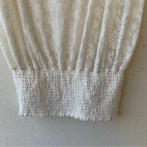 Anthropologie light textured top - Picture 3 of 11